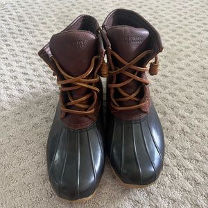 Sperry Leather and Rubber Winter Boots
